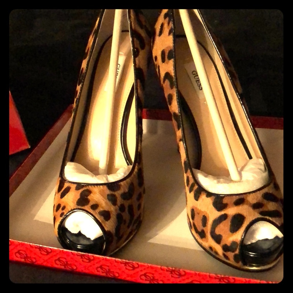 Guess leopard peep toe heel